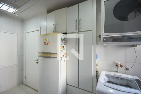 Apartamento à venda com 230m², 3 quartos e 3 vagas Apartamento à venda com 230m², 3 quartos e 3 vagasÁrea de serviço