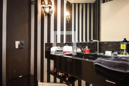 Apartamento à venda com 230m², 3 quartos e 3 vagas Apartamento à venda com 230m², 3 quartos e 3 vagasLavabo