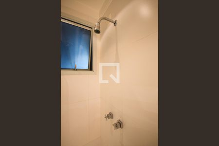 Apartamento à venda com 230m², 3 quartos e 3 vagas Apartamento à venda com 230m², 3 quartos e 3 vagasChuveiro do banheiro da suíte 3