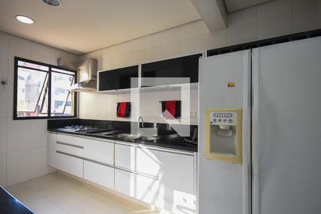 Apartamento à venda com 230m², 3 quartos e 3 vagas Apartamento à venda com 230m², 3 quartos e 3 vagasCozinha