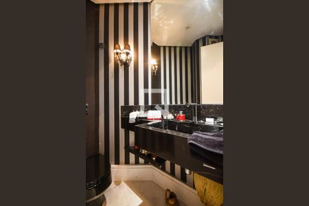 Apartamento à venda com 230m², 3 quartos e 3 vagas Apartamento à venda com 230m², 3 quartos e 3 vagasLavabo