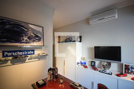 Apartamento à venda com 230m², 3 quartos e 3 vagas Apartamento à venda com 230m², 3 quartos e 3 vagasSuíte 3