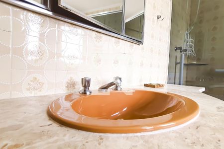 Apartamento para alugar com 190m², 4 quartos e 2 vagasDetalhe do Banheiro da Suite 3