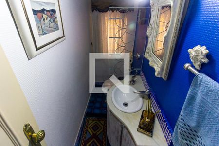 Casa à venda com 220m², 4 quartos e 3 vagasLavabo