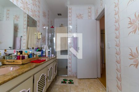 Casa à venda com 220m², 4 quartos e 3 vagasBanheiro da Suíte