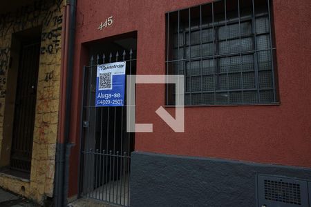 Fachada c/ Plaquinha Aluguel de casa para alugar com 1 quarto, 60m² em Pinheiros, São Paulo