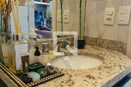 Apartamento à venda com 65m², 2 quartos e 1 vaga Apartamento à venda com 65m², 2 quartos e 1 vagaBanheiro