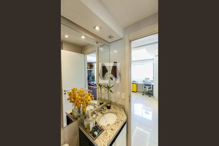 Apartamento à venda com 65m², 2 quartos e 1 vaga Apartamento à venda com 65m², 2 quartos e 1 vagaBanheiro