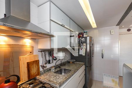 Apartamento à venda com 65m², 2 quartos e 1 vaga Apartamento à venda com 65m², 2 quartos e 1 vagaCozinha e Área de Serviço