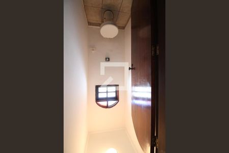 Casa para alugar com 250m², 4 quartos e 2 vagasLavabo