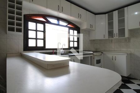 Casa para alugar com 250m², 4 quartos e 2 vagasCozinha