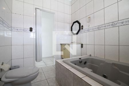 Casa para alugar com 250m², 4 quartos e 2 vagasBanheiro da Suíte