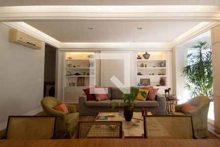 Apartamento à venda com 240m², 3 quartos e 1 vagaSala