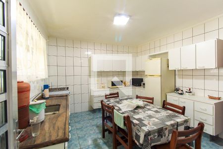 Casa à venda com 154m², 3 quartos e 4 vagas Casa à venda com 154m², 3 quartos e 4 vagasCozinha