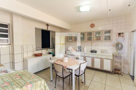 Casa à venda com 154m², 3 quartos e 4 vagas Casa à venda com 154m², 3 quartos e 4 vagasÁrea de Serviço