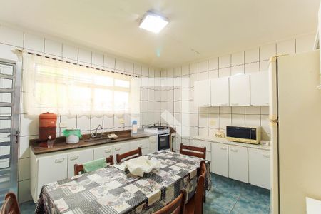 Casa à venda com 154m², 3 quartos e 4 vagas Casa à venda com 154m², 3 quartos e 4 vagasCozinha