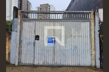 Casa para alugar com 336m², 2 quartos e 8 vagasFachada