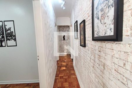 Casa para alugar com 295m², 4 quartos e 3 vagas Casa para alugar com 295m², 4 quartos e 3 vagasCorredor
