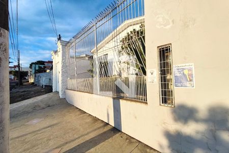 Casa para alugar com 295m², 4 quartos e 3 vagas Casa para alugar com 295m², 4 quartos e 3 vagasPLACA INSTALADA NA FACHADA