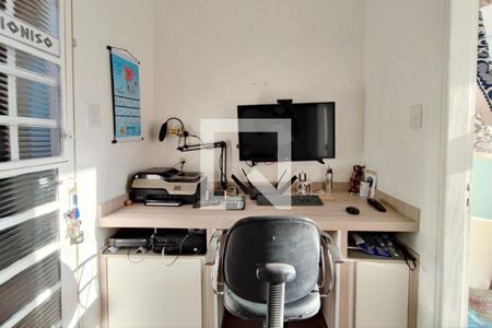 Casa para alugar com 295m², 4 quartos e 3 vagas Casa para alugar com 295m², 4 quartos e 3 vagasEscritório