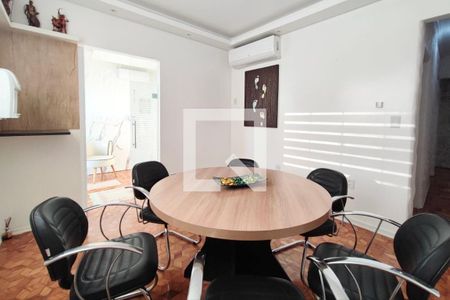Casa para alugar com 295m², 4 quartos e 3 vagas Casa para alugar com 295m², 4 quartos e 3 vagasSala de Jantar