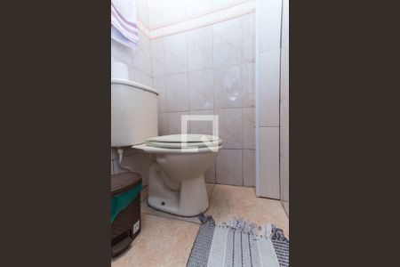 Casa à venda com 72m², 3 quartos e 1 vagaBanheiro 2