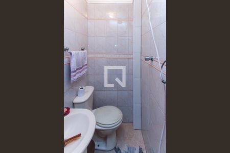 Casa à venda com 72m², 3 quartos e 1 vagaBanheiro 2