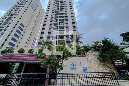 Apartamento à venda com 78m², 2 quartos e 2 vagas Apartamento à venda com 78m², 2 quartos e 2 vagasFachada