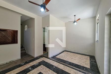 Sala de casa para alugar com 2 quartos, 180m² em Madureira, Rio de Janeiro