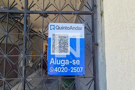 Casa para alugar com 180m², 2 quartos e sem vaga Casa para alugar com 180m², 2 quartos e sem vagaFachada