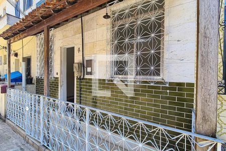 Casa para alugar com 180m², 2 quartos e sem vaga Casa para alugar com 180m², 2 quartos e sem vagaFachada