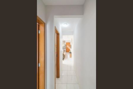 Corredor de apartamento à venda com 2 quartos, 47m² em Jardim Stetel, Santo André