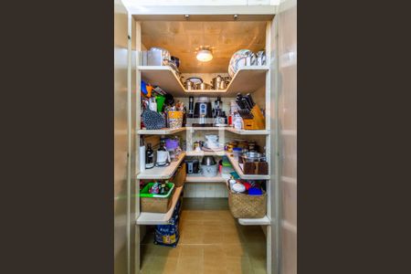 Casa para alugar com 320m², 3 quartos e 6 vagasDispensa