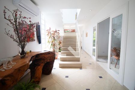 Corredor de casa à venda com 4 quartos, 460m² em Alto de Pinheiros, São Paulo