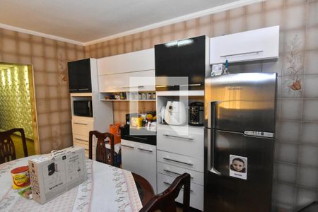 Casa à venda com 170m², 4 quartos e 2 vagasCozinha