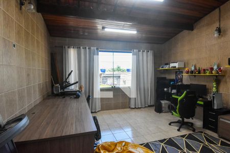 Casa à venda com 170m², 4 quartos e 2 vagasEscritório