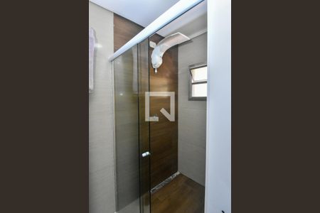 Casa à venda com 170m², 4 quartos e 2 vagasBanheiro 1