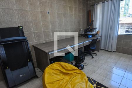 Casa à venda com 170m², 4 quartos e 2 vagasEscritório