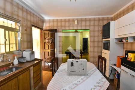 Casa à venda com 170m², 4 quartos e 2 vagasCozinha