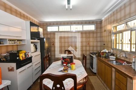 Casa à venda com 170m², 4 quartos e 2 vagasCozinha