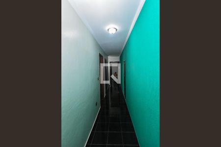 Casa à venda com 170m², 4 quartos e 2 vagasCorredor