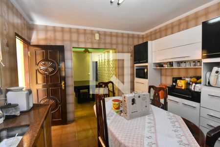 Casa à venda com 170m², 4 quartos e 2 vagasCozinha