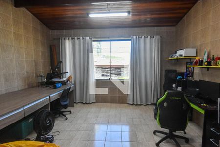 Casa à venda com 170m², 4 quartos e 2 vagasEscritório