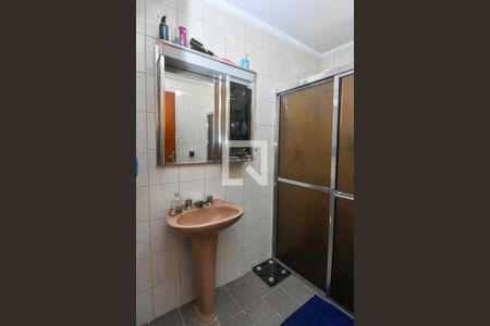 Casa à venda com 170m², 4 quartos e 2 vagasBanheiro 2