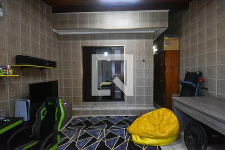 Casa à venda com 170m², 4 quartos e 2 vagasEscritório