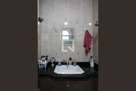 Banheiro Suíte de casa à venda com 3 quartos, 232m² em Alípio de Melo, Belo Horizonte