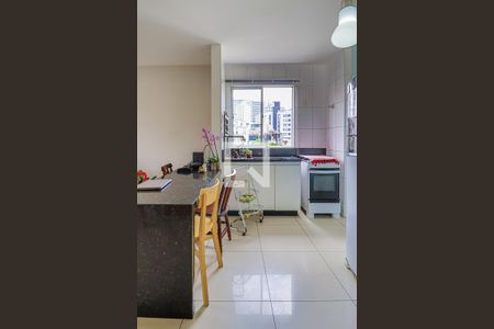 Apartamento à venda com 120m², 2 quartos e 2 vagasCozinha e Área de Serviço