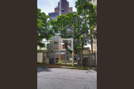 Apartamento à venda com 120m², 2 quartos e 2 vagasFachada