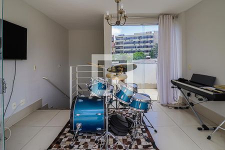 Apartamento à venda com 120m², 2 quartos e 2 vagasCobertura - Sala