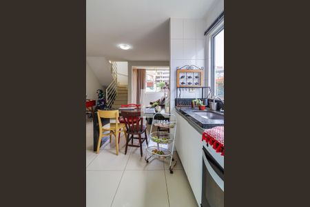 Apartamento à venda com 120m², 2 quartos e 2 vagasCozinha e Área de Serviço